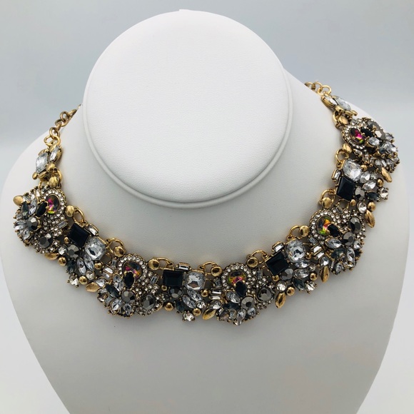 NWT Ava Statement Necklace Bib Jeweled Black Gold - Picture 7 of 8